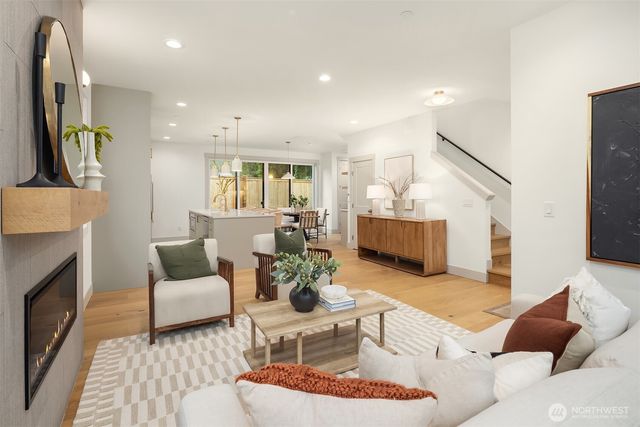 13115 NE 87th Lane, Kirkland, WA 98033