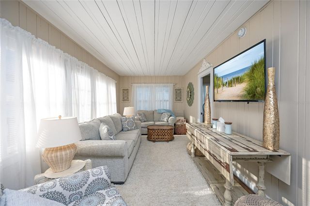 117 52ND AVENUE W, St Pete Beach, FL 33706