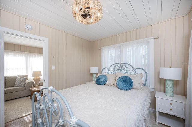 117 52ND AVENUE W, St Pete Beach, FL 33706