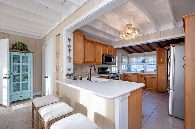 117 52ND AVENUE W, St Pete Beach, FL 33706