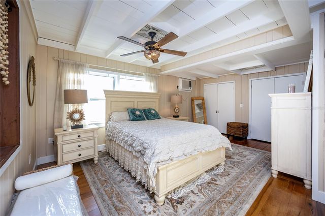 117 52ND AVENUE W, St Pete Beach, FL 33706