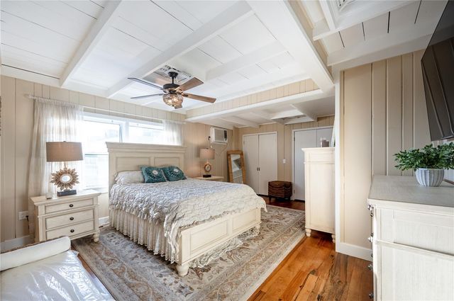 117 52ND AVENUE W, St Pete Beach, FL 33706