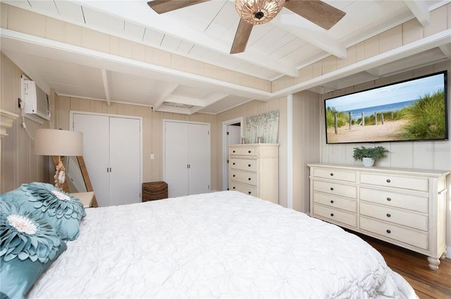 117 52ND AVENUE W, St Pete Beach, FL 33706