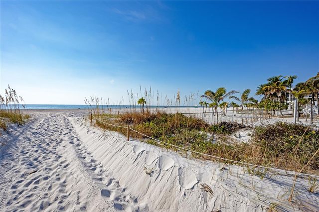 117 52ND AVENUE W, St Pete Beach, FL 33706