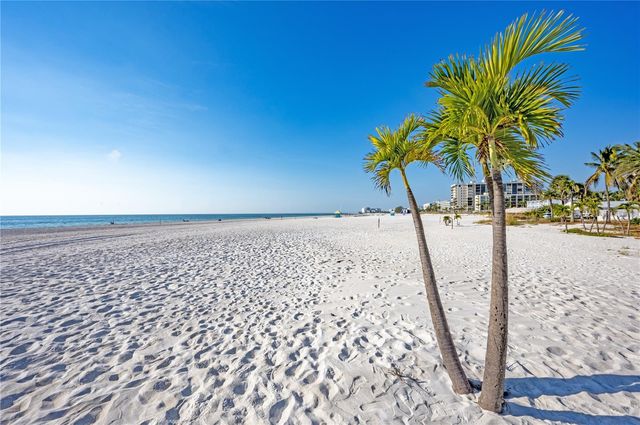 117 52ND AVENUE W, St Pete Beach, FL 33706