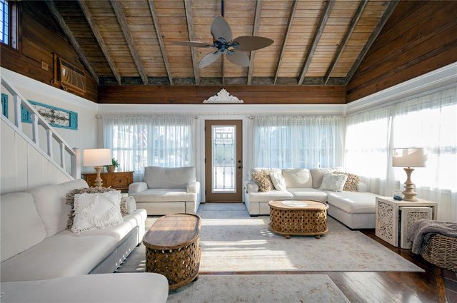 117 52ND AVENUE W, St Pete Beach, FL 33706