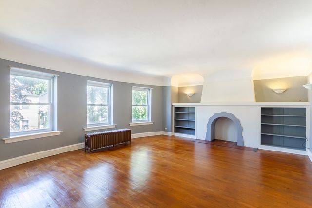 1133 E 81st Place 2, Chicago, IL 60619