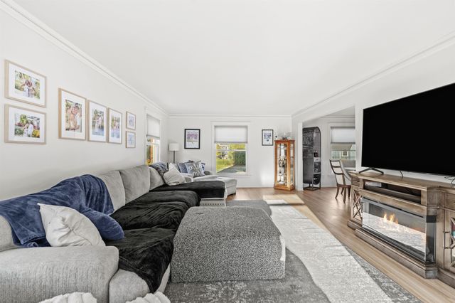 7342 Glen Eagle Drive, Bay City, MI 48706