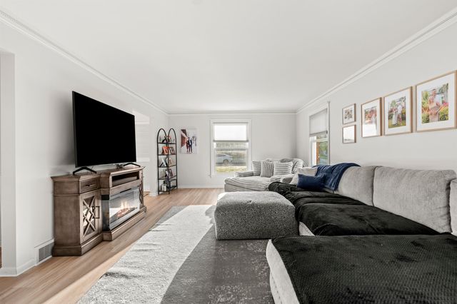 7342 Glen Eagle Drive, Bay City, MI 48706