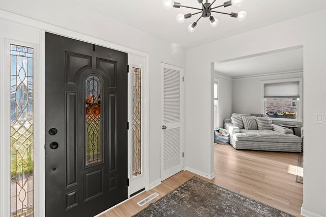 7342 Glen Eagle Drive, Bay City, MI 48706