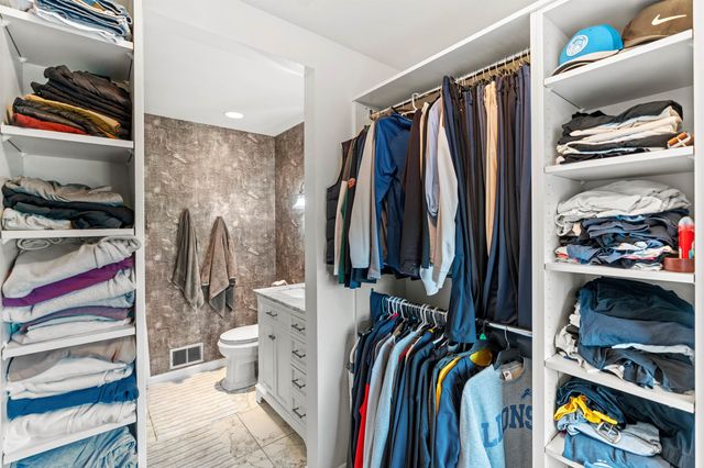 7342 Glen Eagle Drive, Bay City, MI 48706