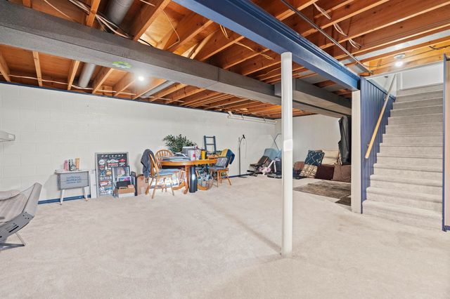 7342 Glen Eagle Drive, Bay City, MI 48706