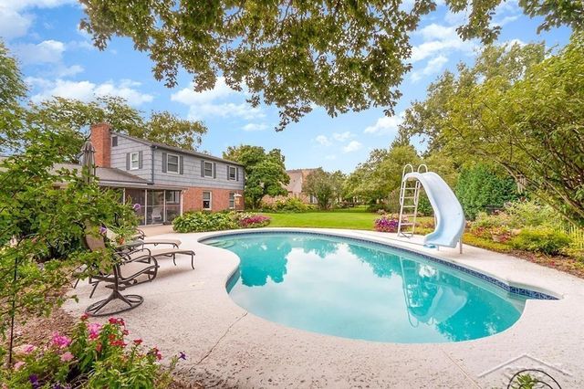 7342 Glen Eagle Drive, Bay City, MI 48706