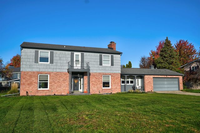 7342 Glen Eagle Drive, Bay City, MI 48706