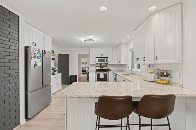 7342 Glen Eagle Drive, Bay City, MI 48706