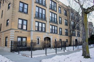 2001 W Fargo Avenue 1, Chicago, IL 60645