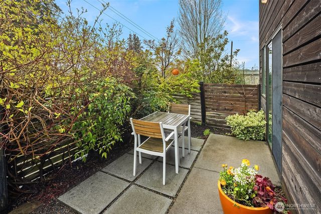 3010 NE 55th Street, Seattle, WA 98105