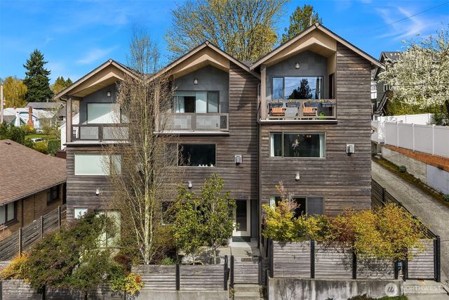 3010 NE 55th Street, Seattle, WA 98105