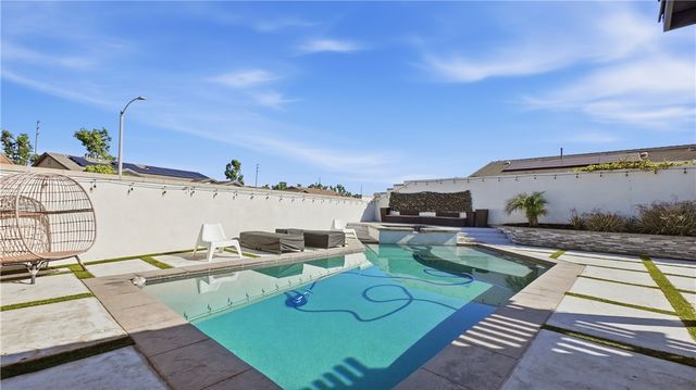 7088 Stockton, Corona, CA 92880