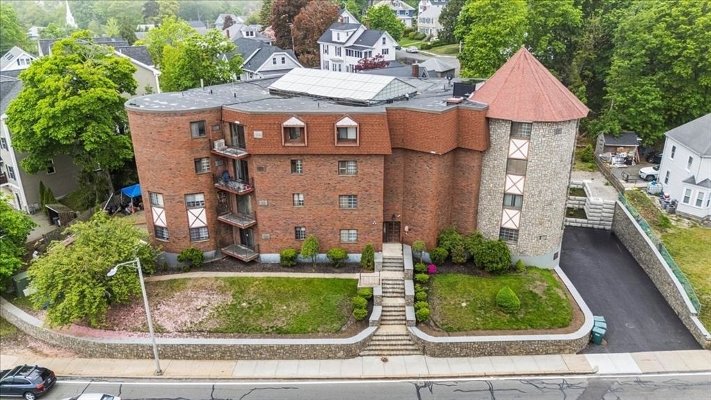 215 Thomas Burgin Pkwy 35, Quincy, MA 02169