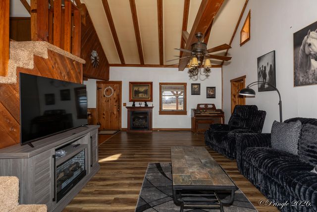 2158 Private Road 7380, Caulfield, MO 65626