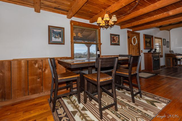 2158 Private Road 7380, Caulfield, MO 65626