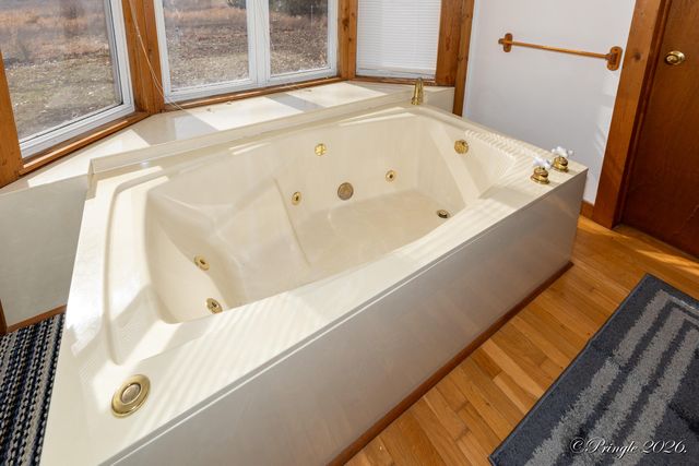 2158 Private Road 7380, Caulfield, MO 65626