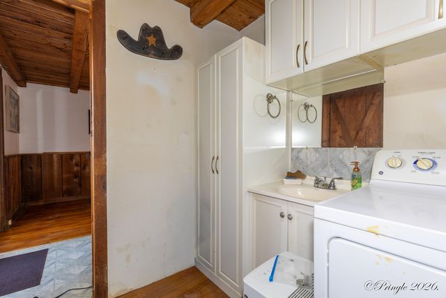 2158 Private Road 7380, Caulfield, MO 65626