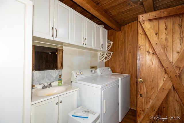 2158 Private Road 7380, Caulfield, MO 65626