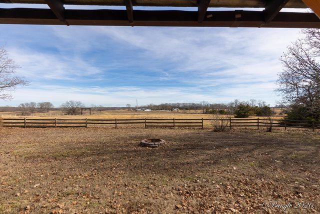 2158 Private Road 7380, Caulfield, MO 65626