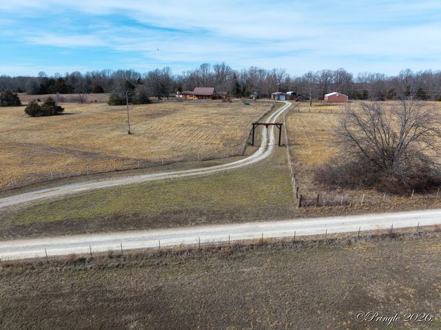 2158 Private Road 7380, Caulfield, MO 65626