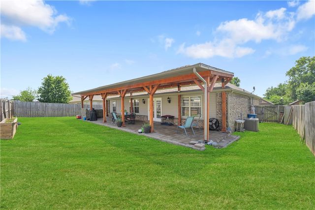 3106 SW Briar Creek Avenue, Bentonville, AR 72713