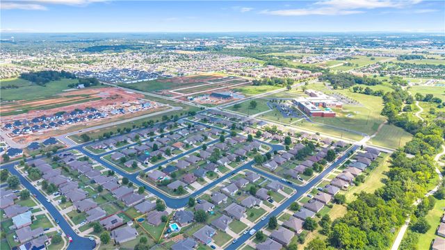 3106 SW Briar Creek Avenue, Bentonville, AR 72713