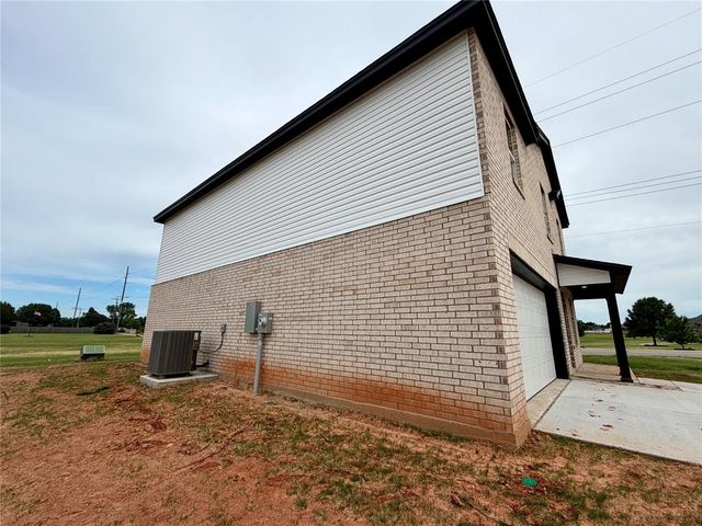3901 NORTHRIDGE Road, Shawnee, OK 74804