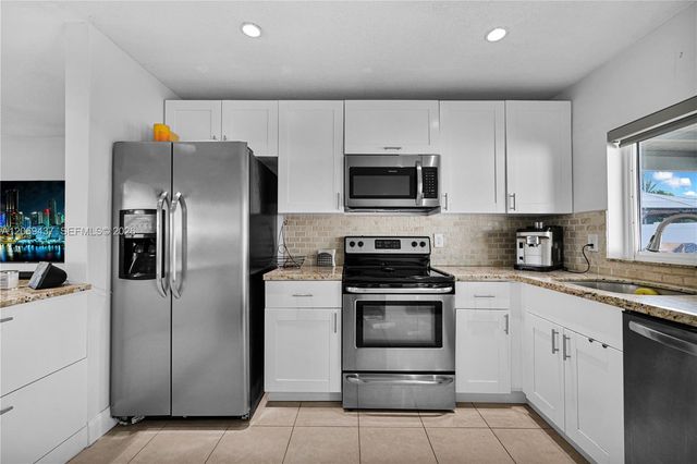 2710 NW 54th Street, Tamarac, FL 33309