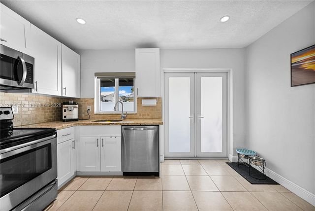 2710 NW 54th Street, Tamarac, FL 33309