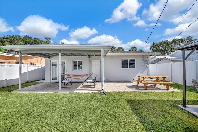 2710 NW 54th Street, Tamarac, FL 33309