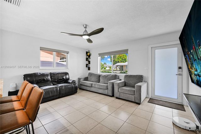2710 NW 54th Street, Tamarac, FL 33309
