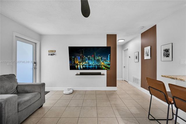 2710 NW 54th Street, Tamarac, FL 33309