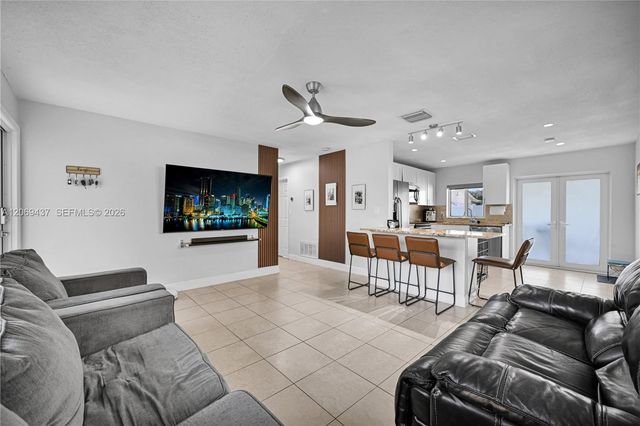 2710 NW 54th Street, Tamarac, FL 33309