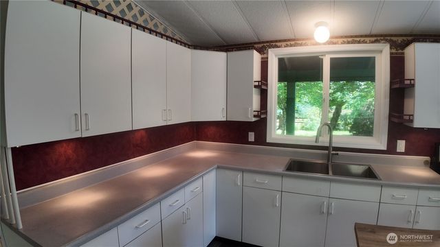 9601 El Camino Lane SE, Yelm, WA 98597