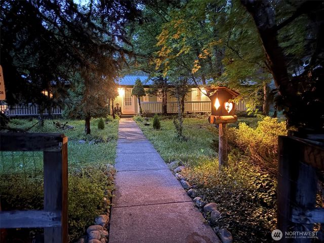 9601 El Camino Lane SE, Yelm, WA 98597