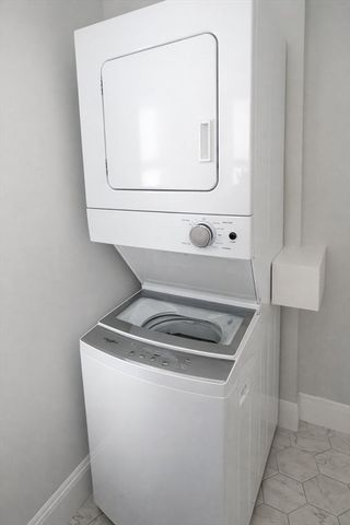 12 Gordon Terrace 2, Newton, MA 02458