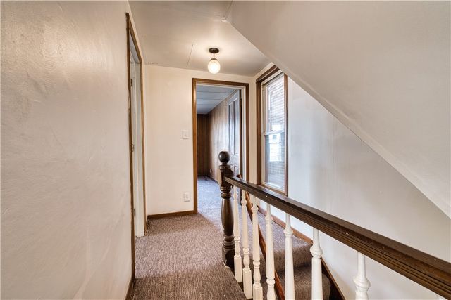 719 Crescent Ave, Ellwood City, PA 16117