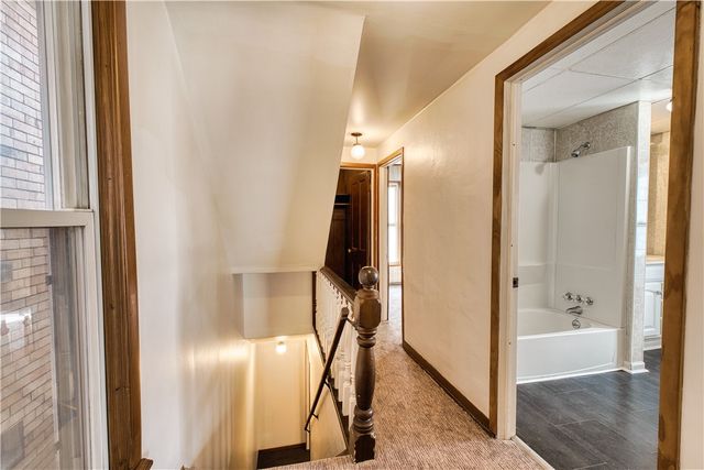 719 Crescent Ave, Ellwood City, PA 16117