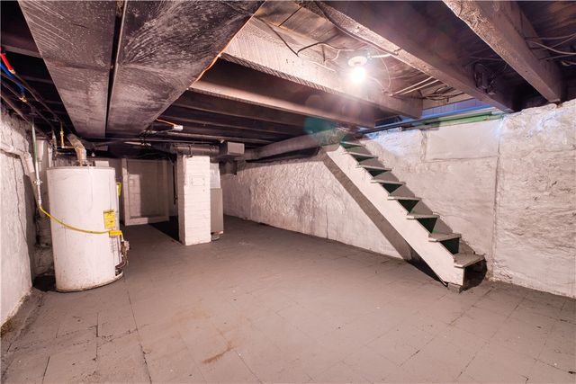 719 Crescent Ave, Ellwood City, PA 16117