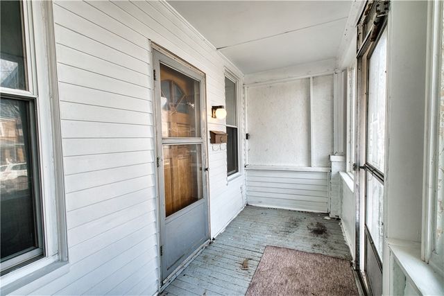 719 Crescent Ave, Ellwood City, PA 16117