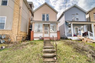 719 Crescent Ave, Ellwood City, PA 16117