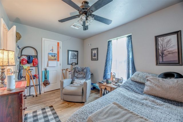 1612 NE 5th Street, Moore, OK 73160