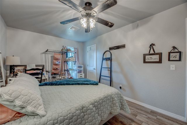 1612 NE 5th Street, Moore, OK 73160